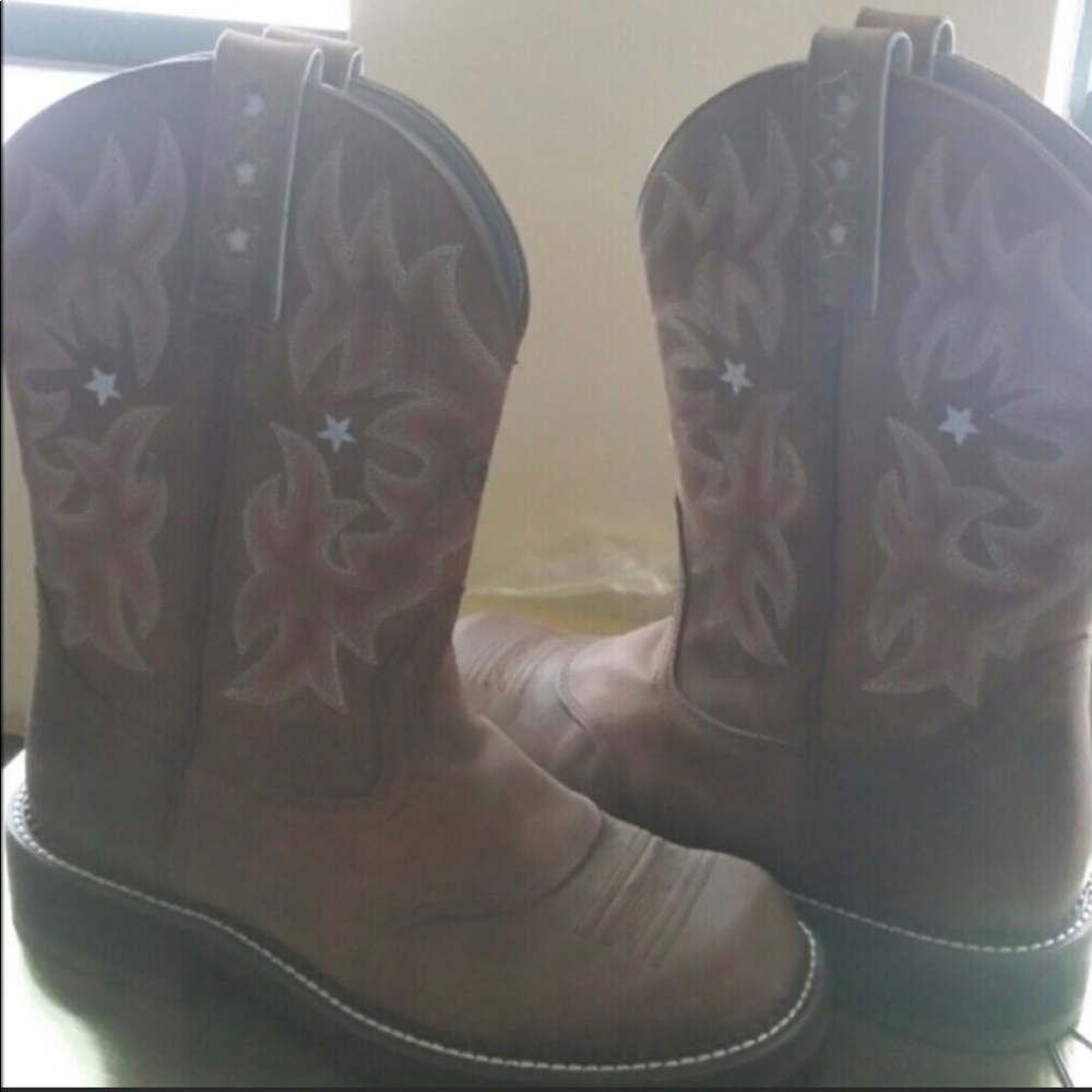 Ariat cowboy boots never worn!